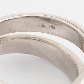 Brilliant cut diamond ring.