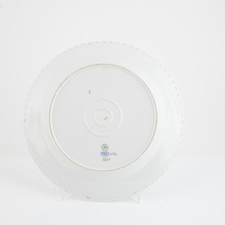 Plates, 3 pcs, porcelain, "Musselmalet", full lace, Royal Copenhagen, Denmark.