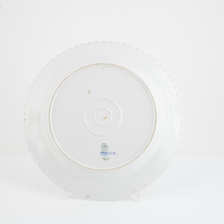 Plates, 3 pcs, porcelain, "Musselmalet", full lace, Royal Copenhagen, Denmark.