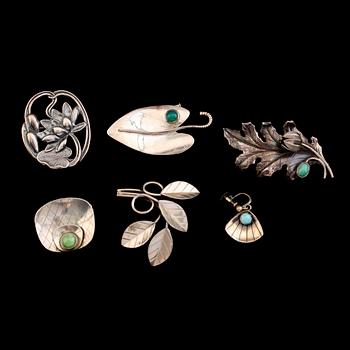 BROSCHER, 5 st samt ÖRHÄNGE, silver, 1900-talets mitt. Vikt ca 49 gram.