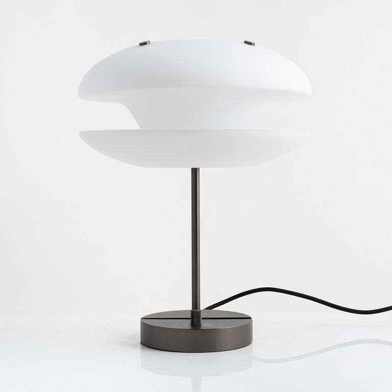 A 'Yoyo' table lamp from Norr11.