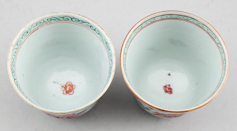 SKÅLAR, 1 par, porslin, Kina, Qianlong 1736-1795.