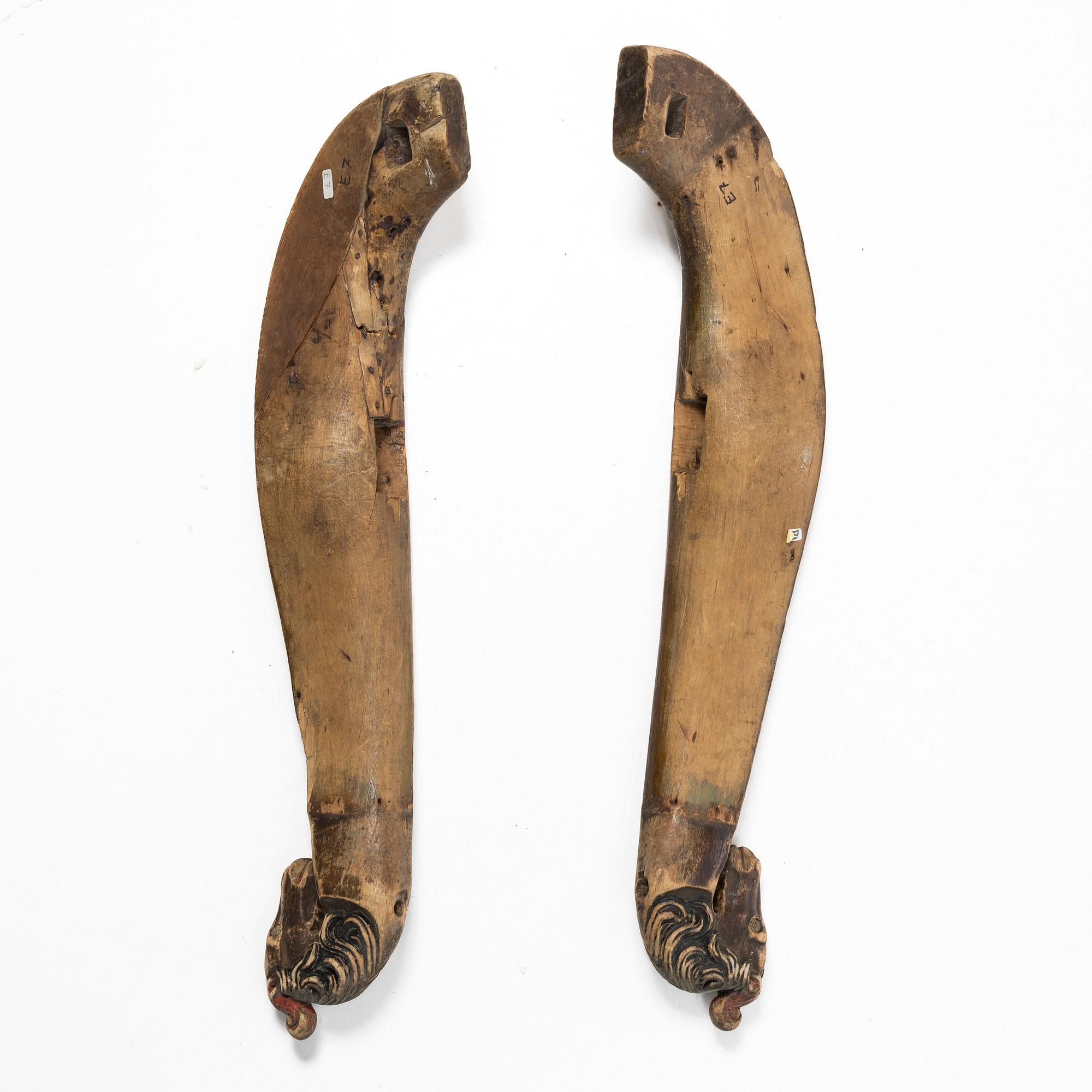 Locomotives, a pair. Folk art, Jämtland, 17th-/18th century.