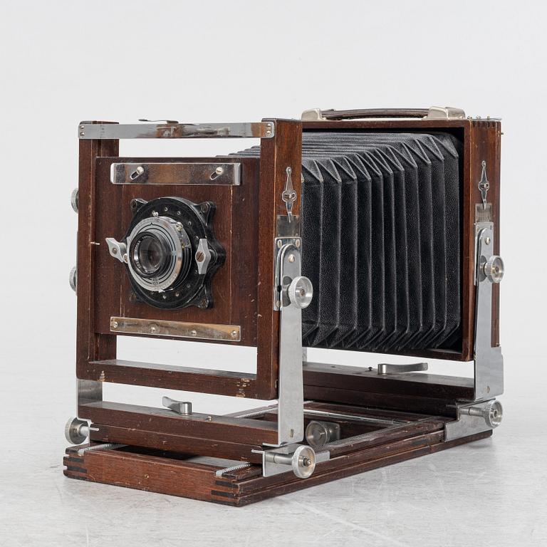 A box camera, first half of the 20th Century.