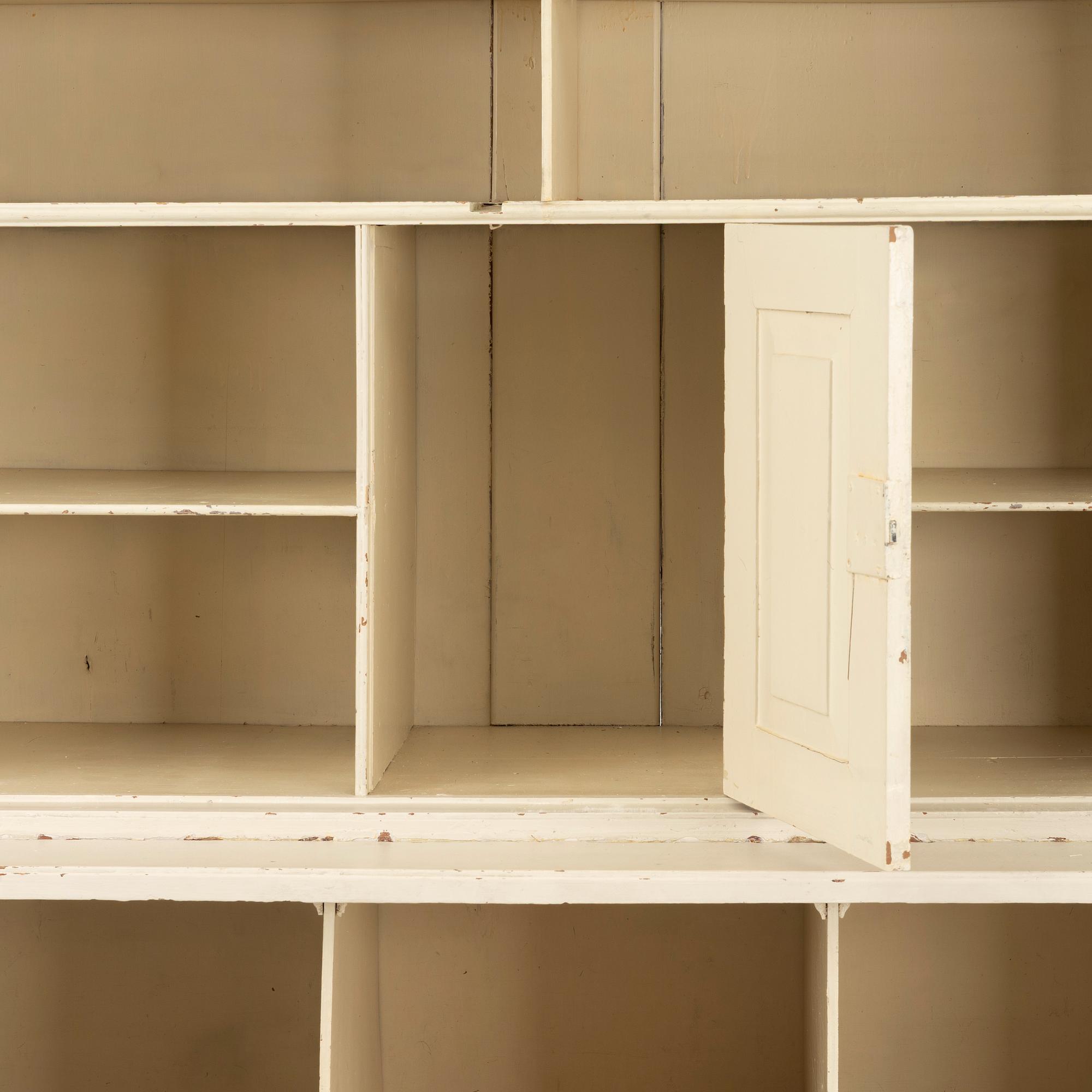 Skåp, 1800-talets början.