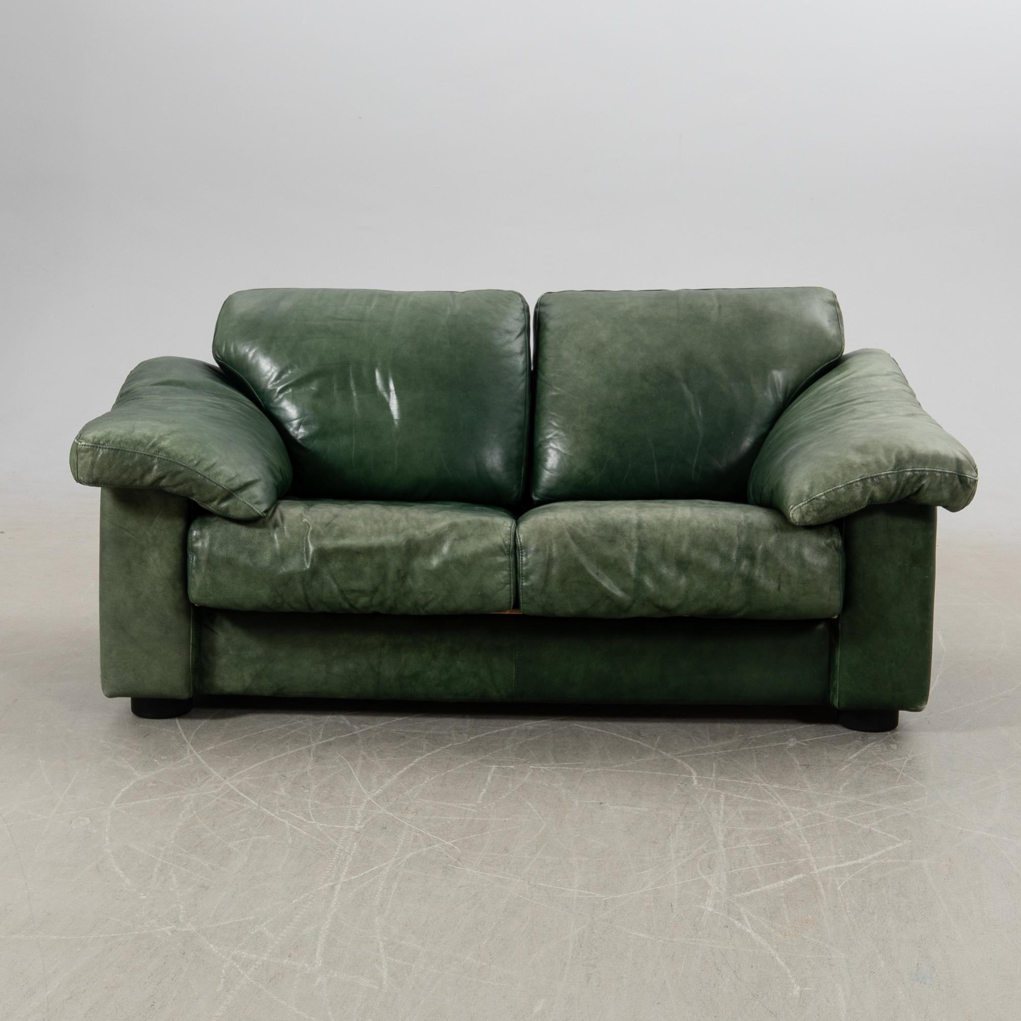 Nicoletti Salotti sofa Italy late 20th century.