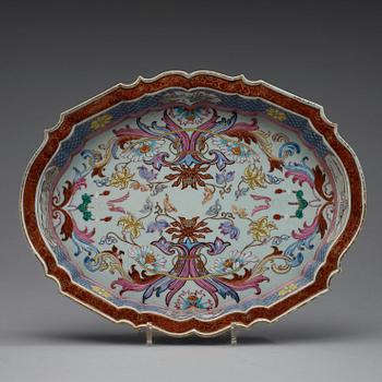 A rare large, finely painted tureen with cover and stand, Qing dynasty, Qianlong (1736-95).