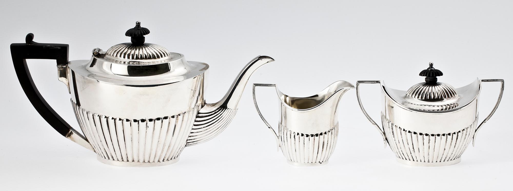 TESERVIS, 3 delar, silver, Mappin & Webb, Sheffield. 1927-30. Vikt tot ca 900 gram.