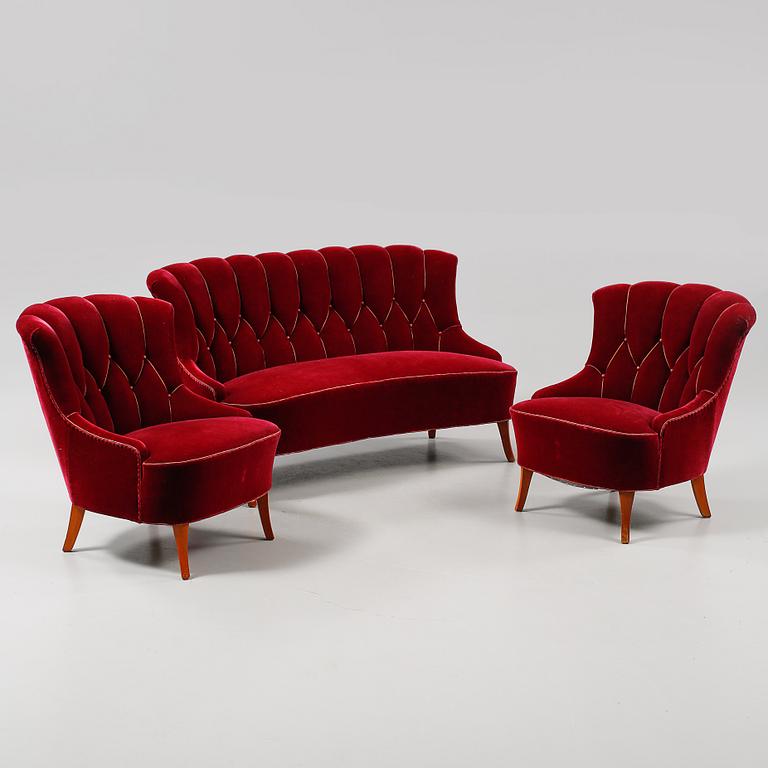 SOFFA samt FÅTÖLJER, ett par, omkring 1900-talets mitt.
