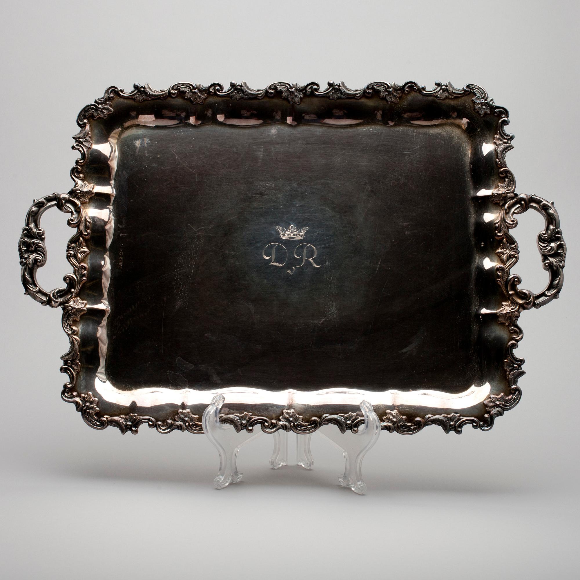 BRICKA, silver, Kultakeskus 1976. Vikt ca 1775 g.