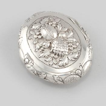 DOSA, silver, svenska importstämplar, 1900-tal, vikt ca 80 g.