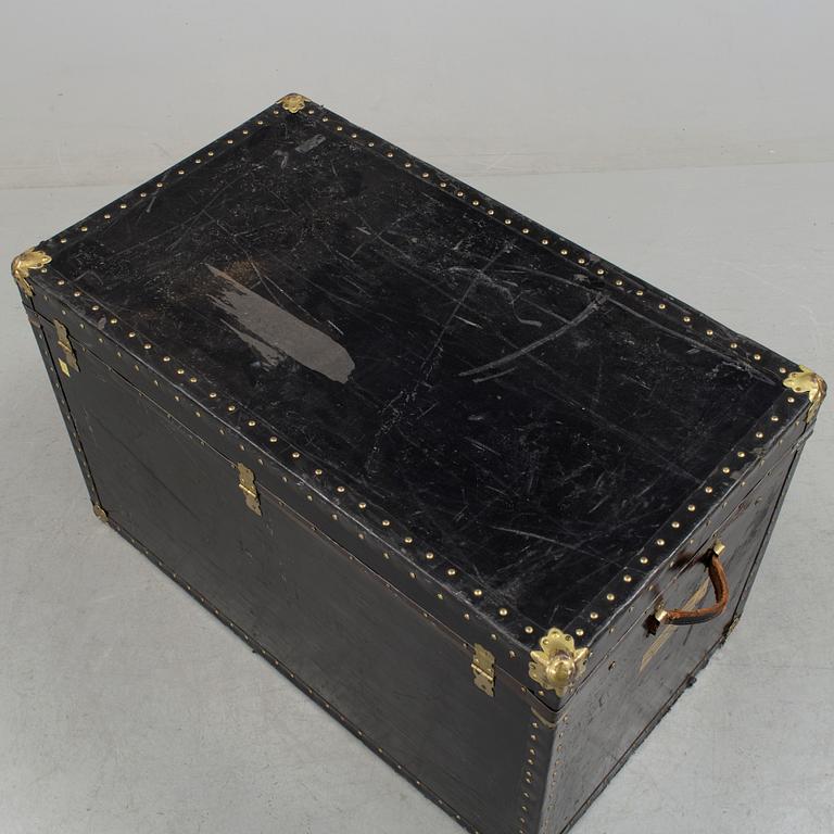 KOFFERT, omkring 1900.