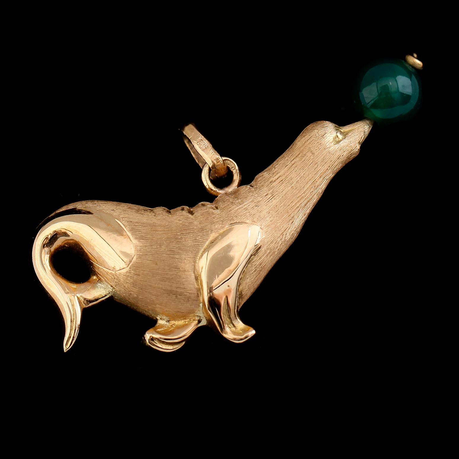 HÄNGE, 18 k guld, 1900-talets andra hälft. Total vikt 5 g.