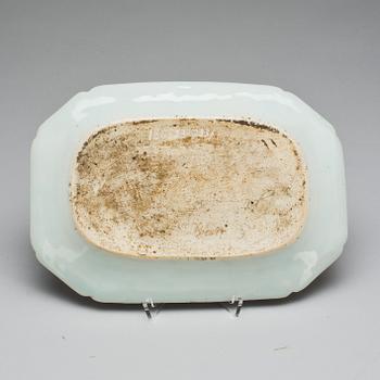 STEKFAT, porslin, Kina, 1700-tal.