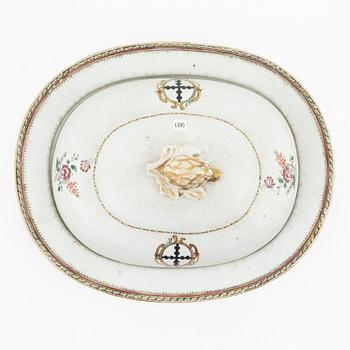 A famille rose armorial dish with cover, Qing dynasty, Qianlong (1736-95).