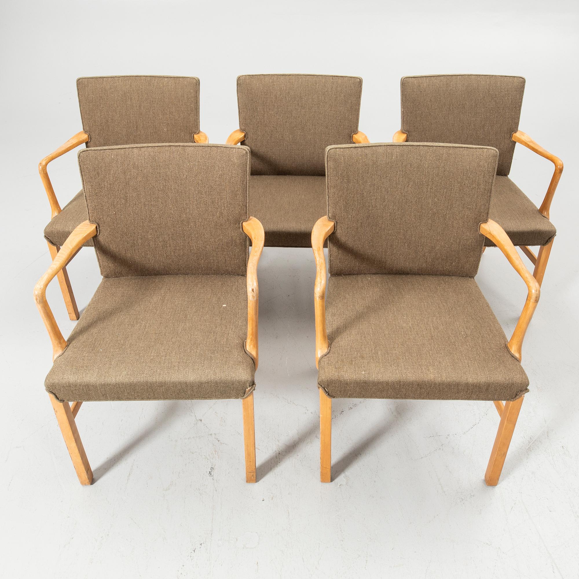 Ole Wanscher, Armchairs, 5, model “1752”, Fritz Hansen, 1940s.