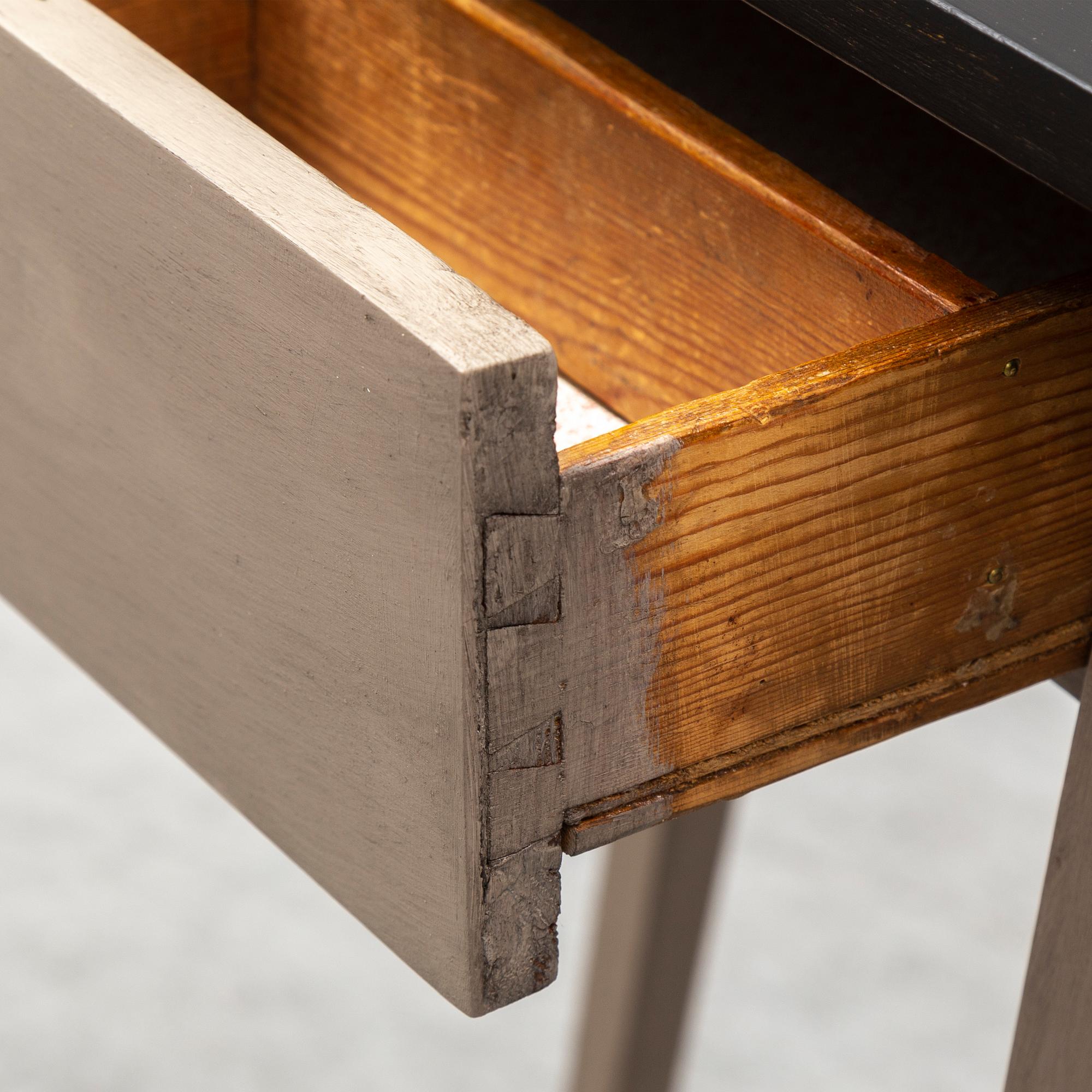 TABLE, 19th / 20th century.