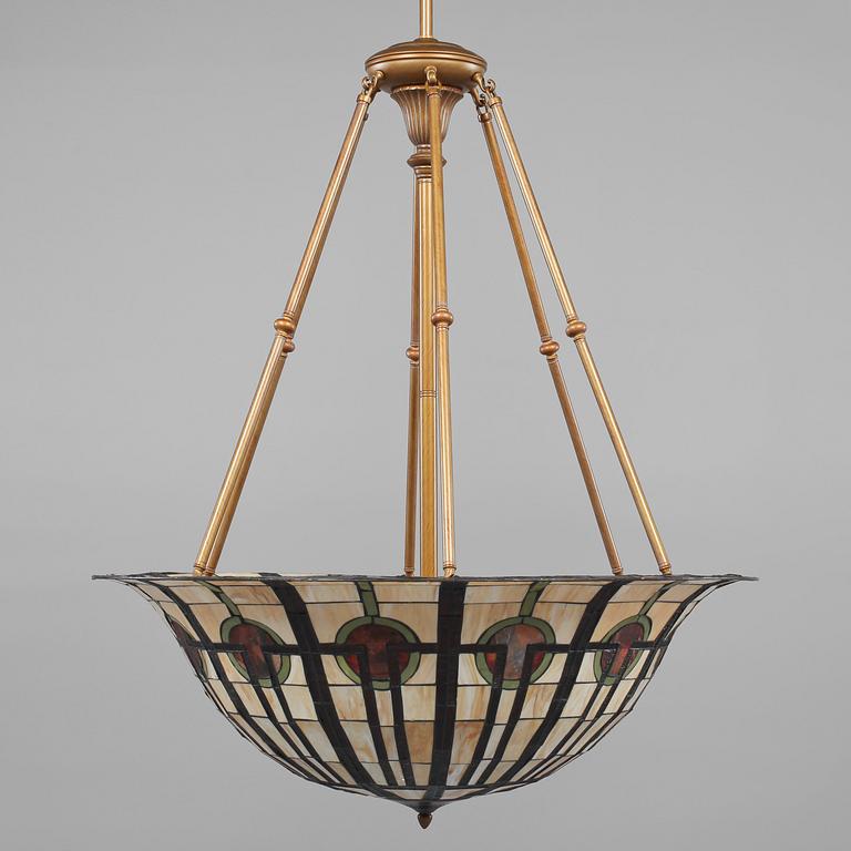 TAKLAMPA, Tiffanystil, 1900-talets andra hälft, höjd 120 cm.