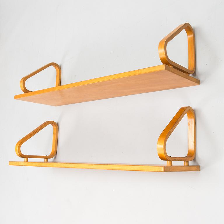 Alvar Aalto hylla, 2 st, modell 112. 1930-/40-tal.