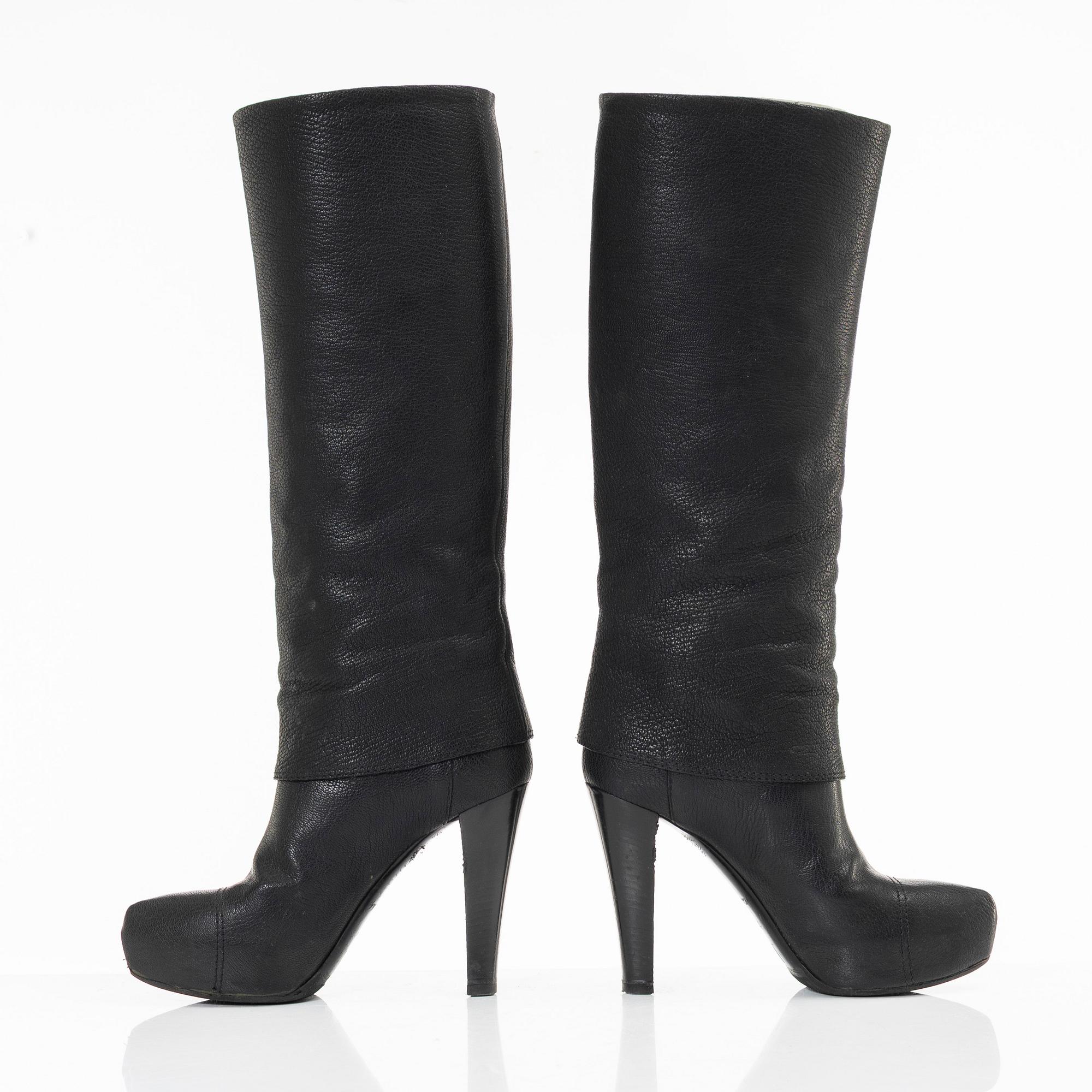 Louis Vuitton, boots, "Queen Grained Leather High Boots", size 37.