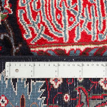 A Kashmar rug, ca 370 x 290 cm.