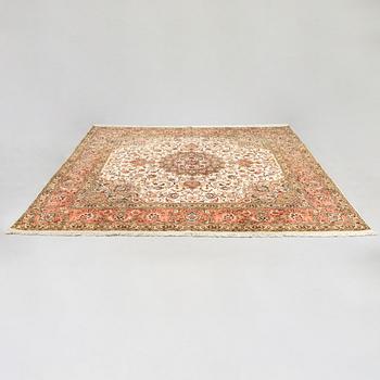 Carpet, Tabriz part silk, 50 raj, ca 255 x 250 cm.