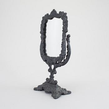 BORDSSPEGEL, gjutjärn, omkring sekelskiftet 1900.