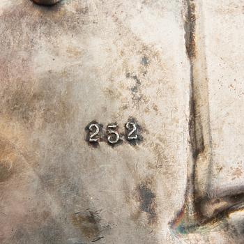 Decorative dish Wurtembergische Metalwaren fabrik Art Nouveau around 1900 silver-plated (Britannia metal).