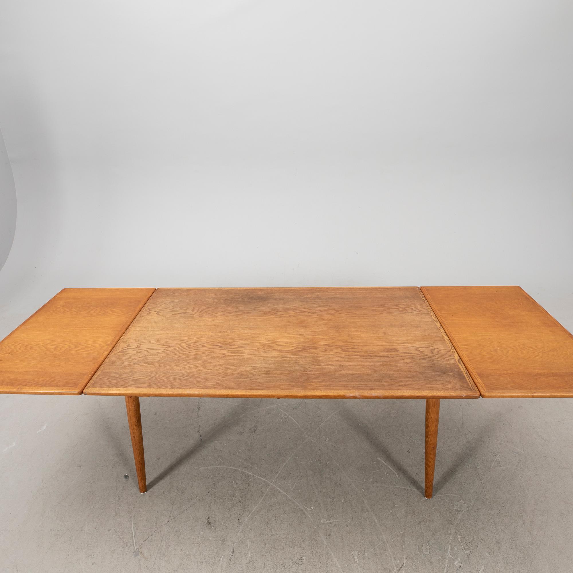 Hans J Wegner, matbord, "AT-312", Andreas Tuck, Danmark.