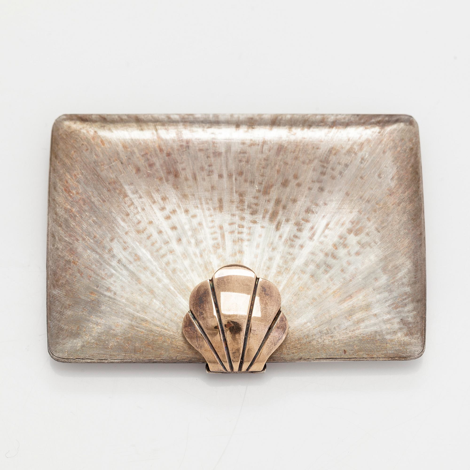 Powder box, silver, Italy.