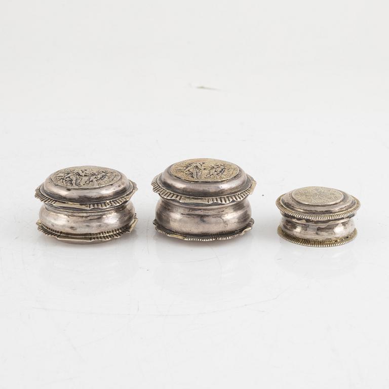 Kyrkodosor, 3 st silver, 1700-1800-tal.