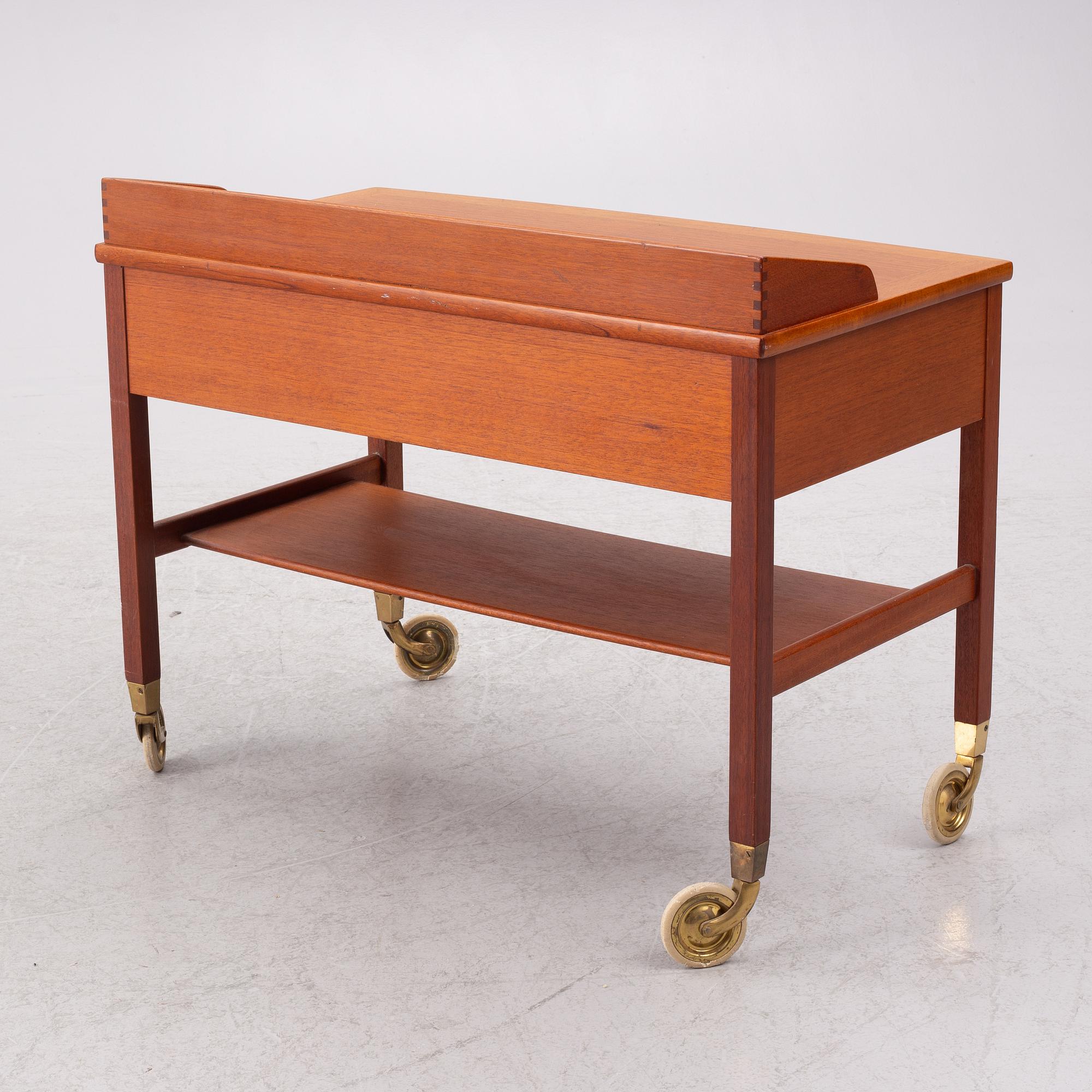 Kerstin Hörlin-Holmquist, serveringsvagn, ur Triva-serien för Nordiska Kompaniets Verkstäder i Nyköping, 1960-tal.