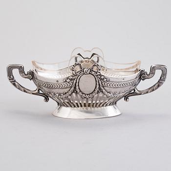SKÅL, silver med glasinsats, Wien, Österrike-Ungern, kring 1900, stämplad SH, 1872-1922.