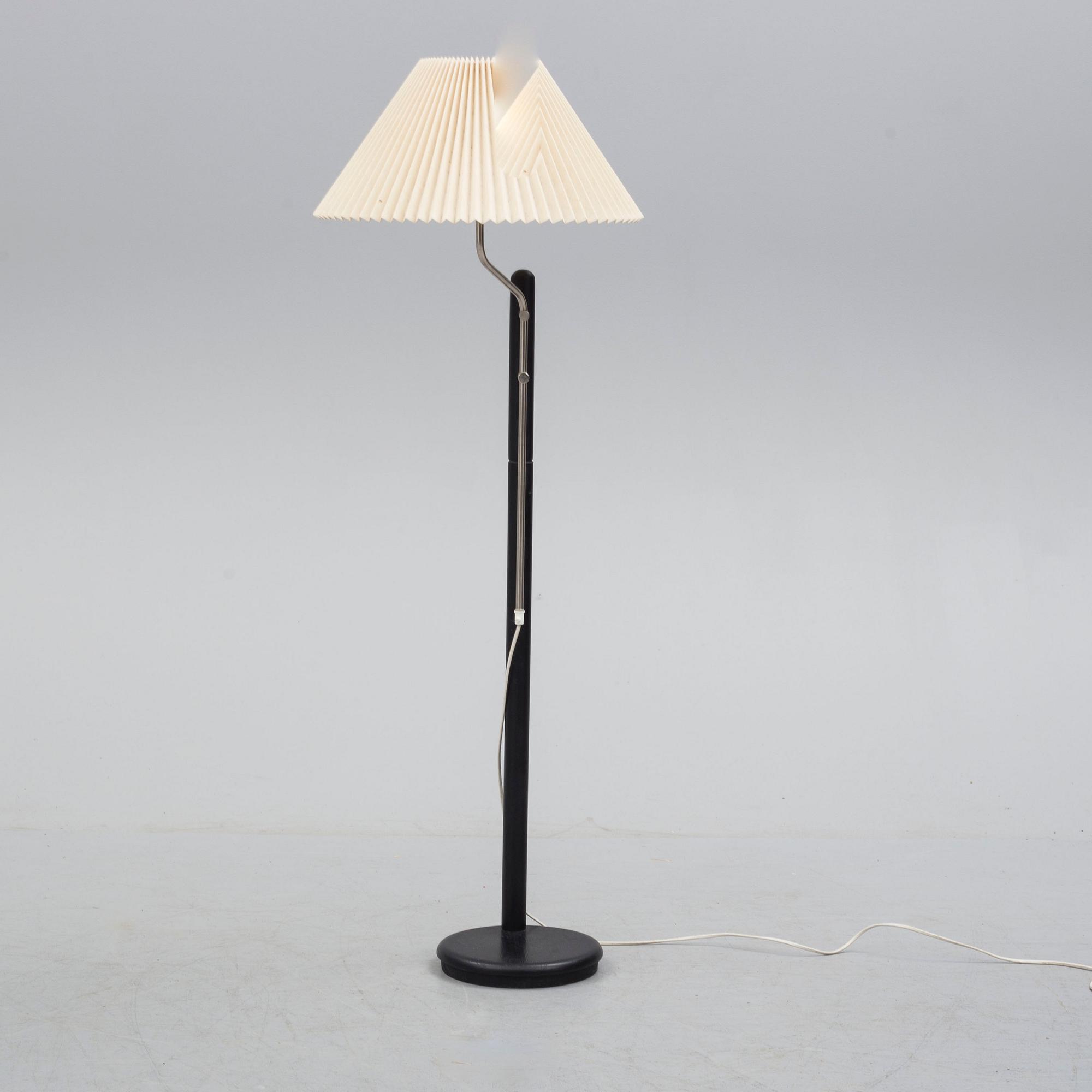 GOLVLAMPA, 1900-talets andra hälft.