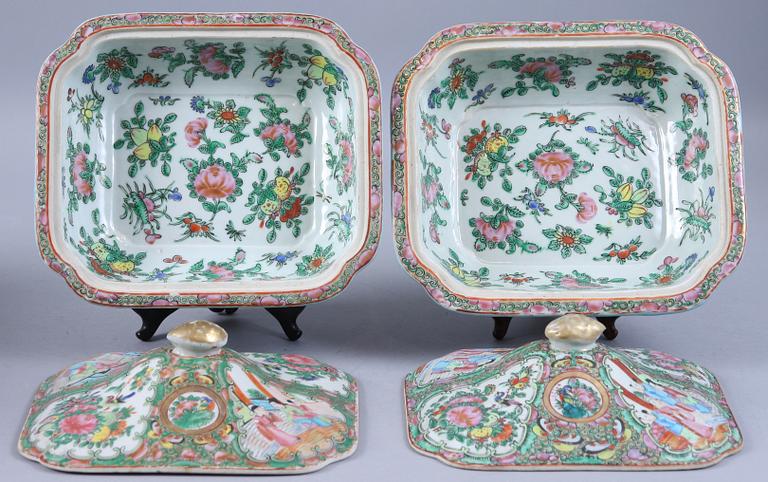 LOCKKAROTTER, ett par, porslin, Kina, Kanton, 1900-tal.