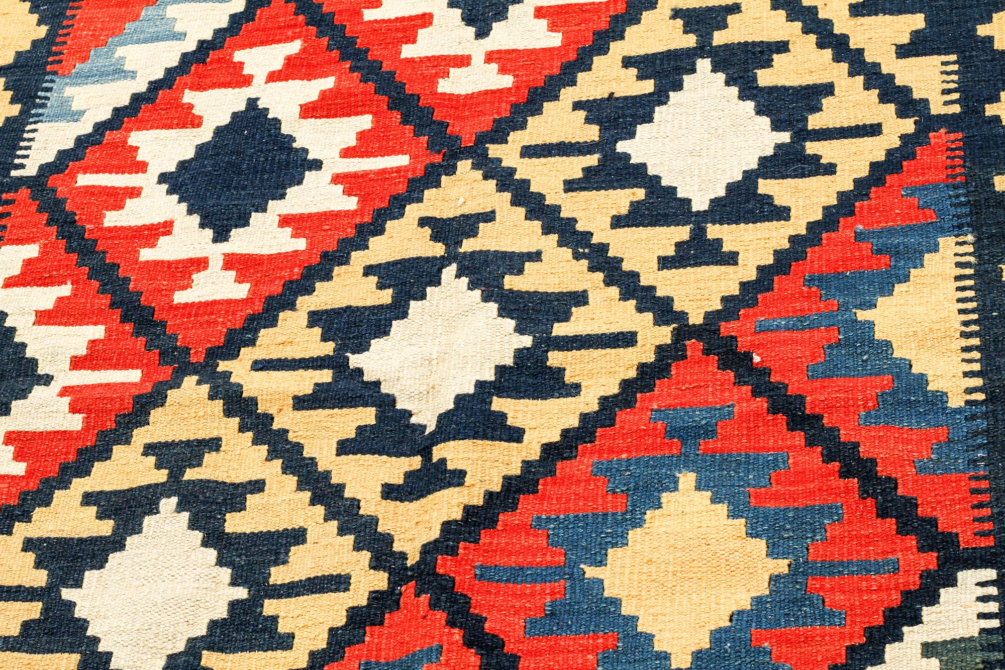 MATTA, kelim, kashgai, 194 x 144 cm.
