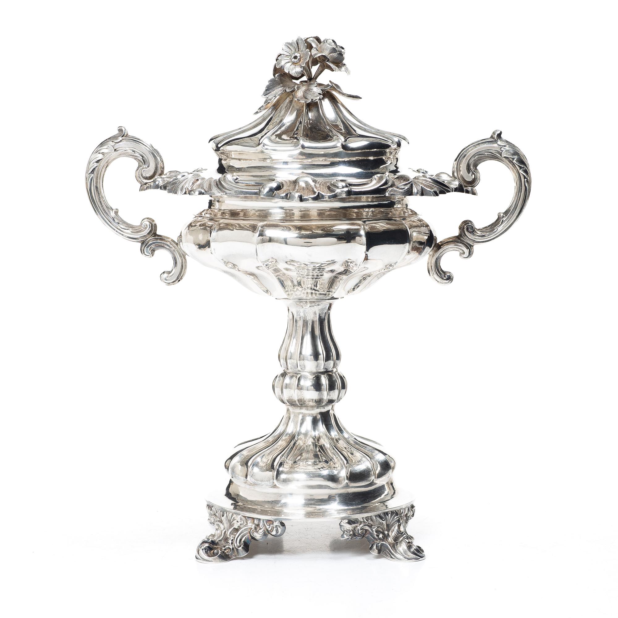 Gustaf Möllenborg, (Carl Teodor Féron), a Swedish silver sugar bowl with cover, Stockholm 1852.