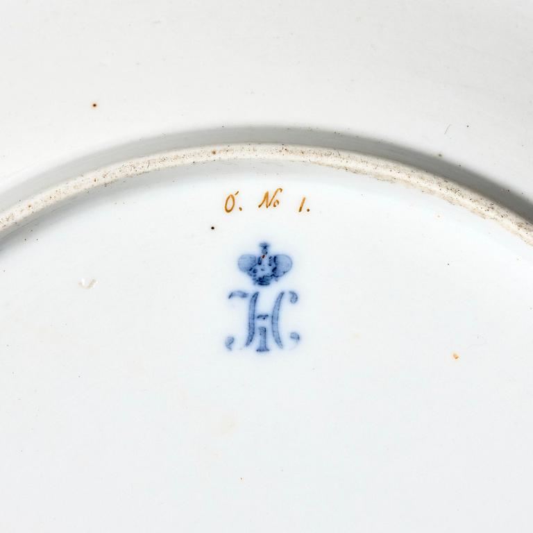 Tallrik, porslin. Kejserliga porslinsfabriken, Ryssland, Tsar Nicholas I (1825-55).