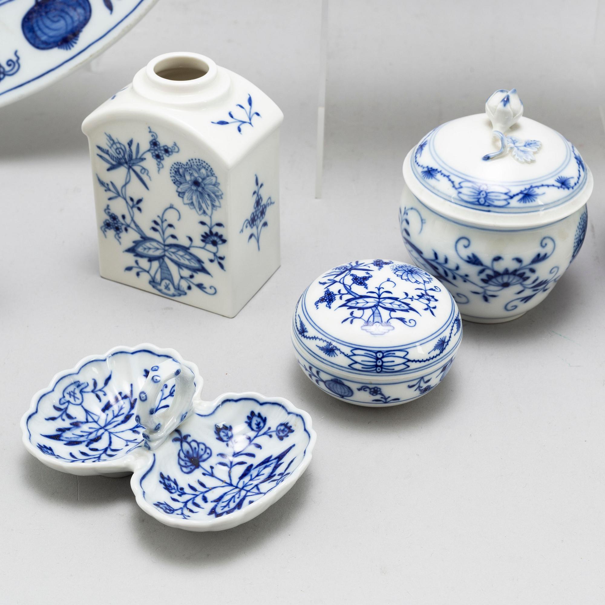 MAT- och KAFFESERVIS, 39 delar, porslin. Tyskland, Meissen, 1900-tal.