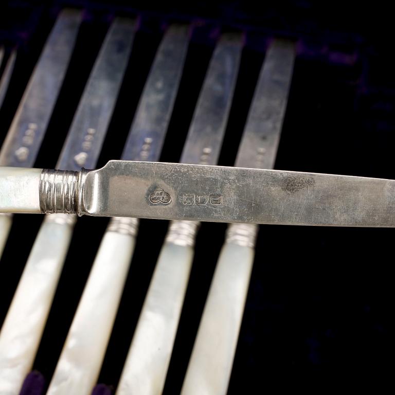 SMÖRGÅSBESTICK, 24 delar, silver, Goldsmiths & Silversmiths Company Ltd, London, 1906.