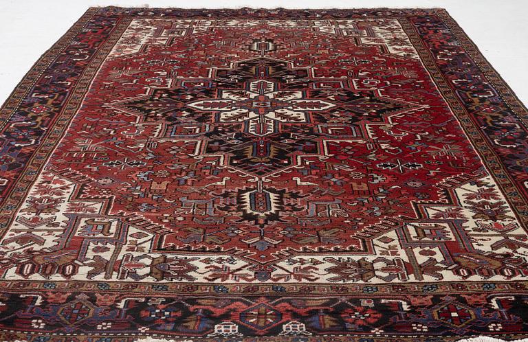A Heris/Gorovan carpet, c. 325 x 235 cm.