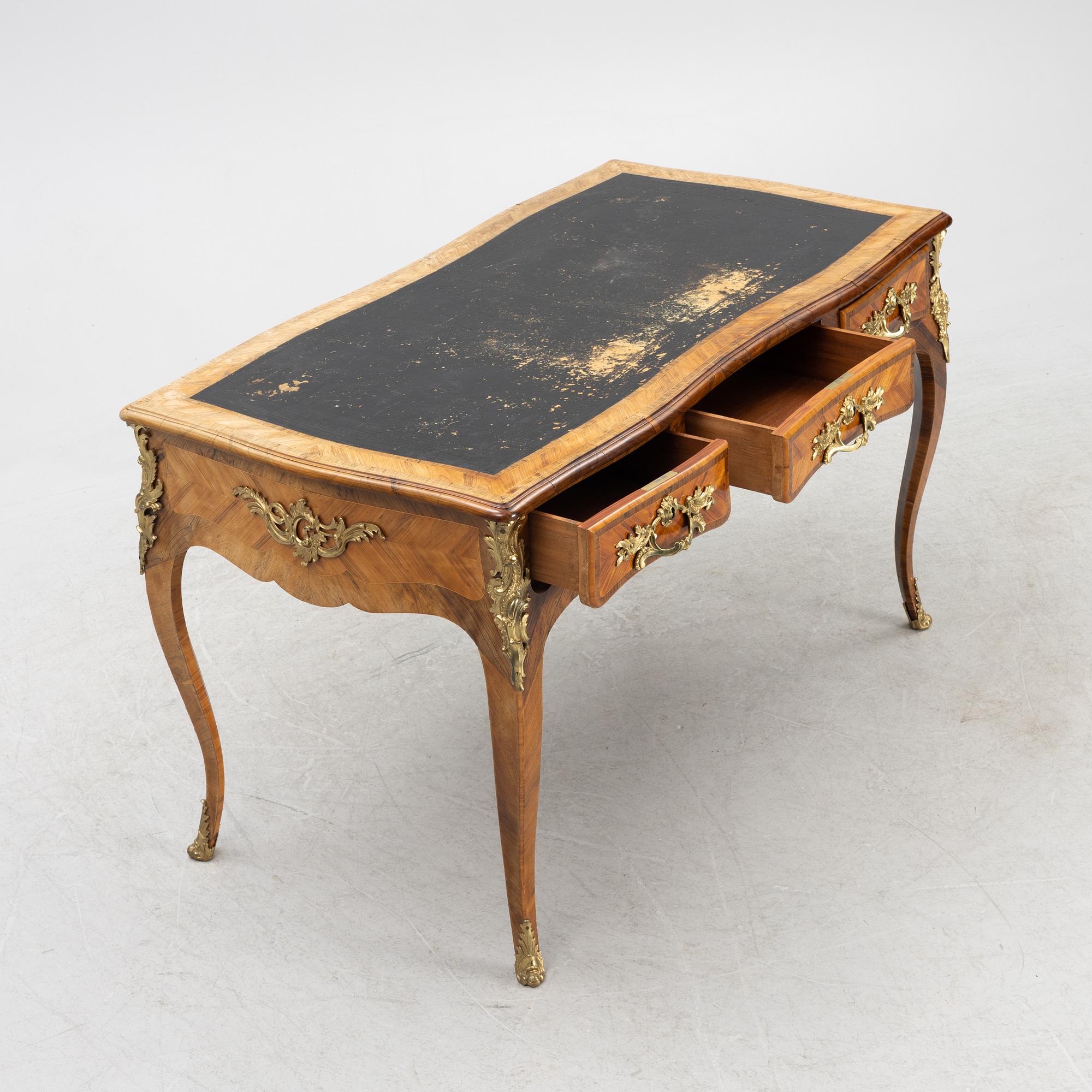 Skrivbord, rokokostil, 1900-talets början.