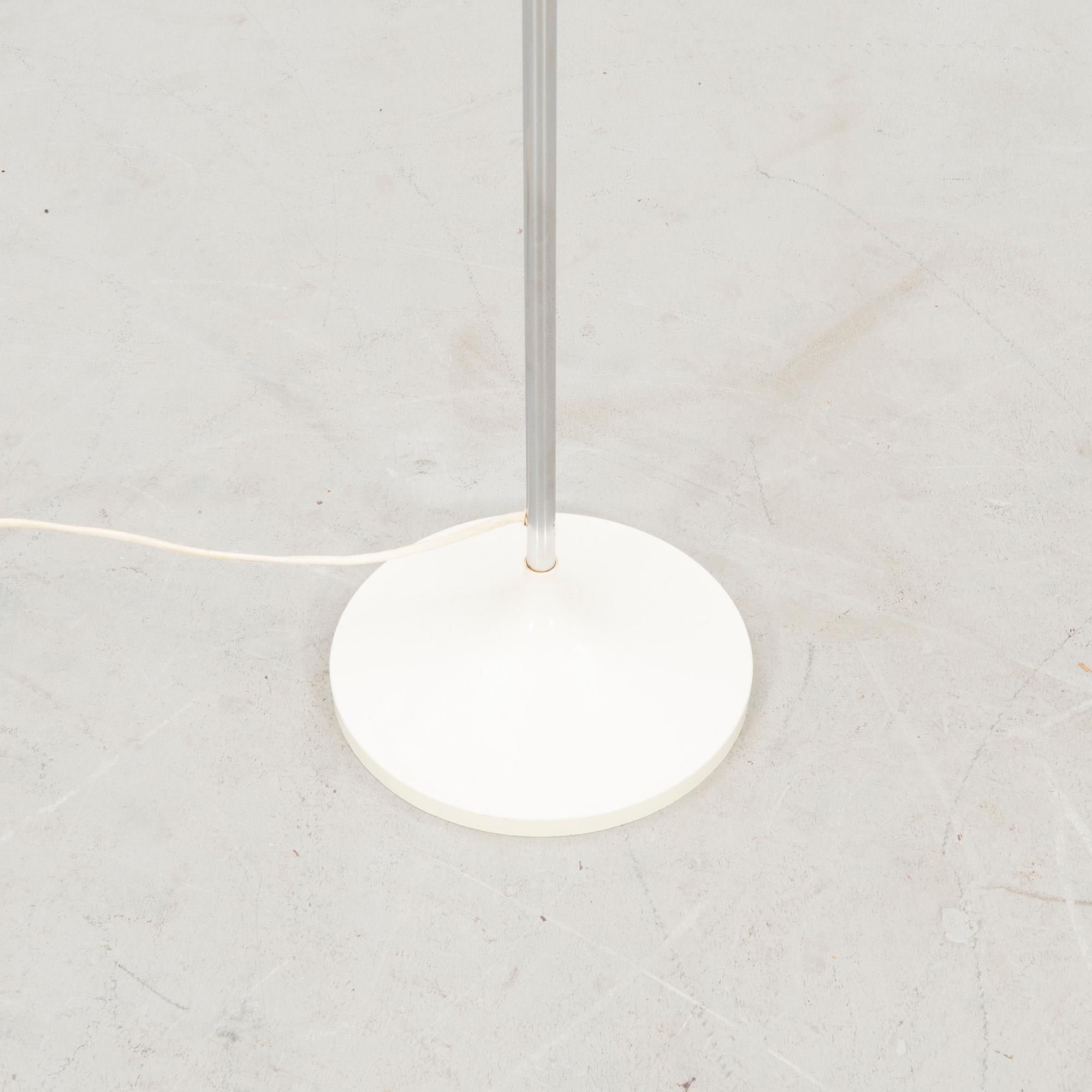 Golvlampa troligen Poul Christiansen för Le Klint 1970-tal.