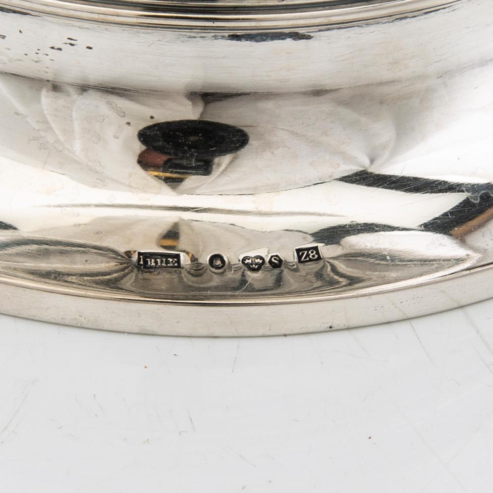 A Swedish silver vase mark of Edlunds silver factory Stockholm 1950, weight 564 grams.