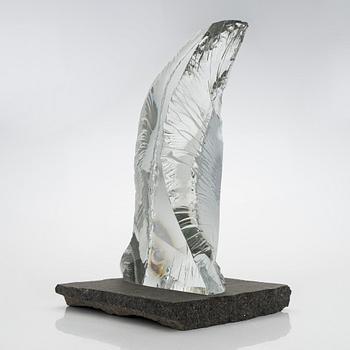 Timo Sarpaneva, skulptur ur serien "Glass age", signerad Timo Sarpaneva Iittala. Formgiven på 1980-talet.