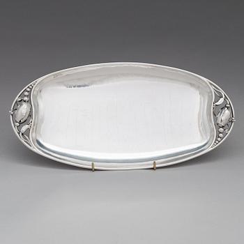 Georg Jensen, tarjoiluvati, sterlinghopeaa, "Magnolia/Blossom", design nro 2D. Kööpenhamina 1900-luvun puoliväli.