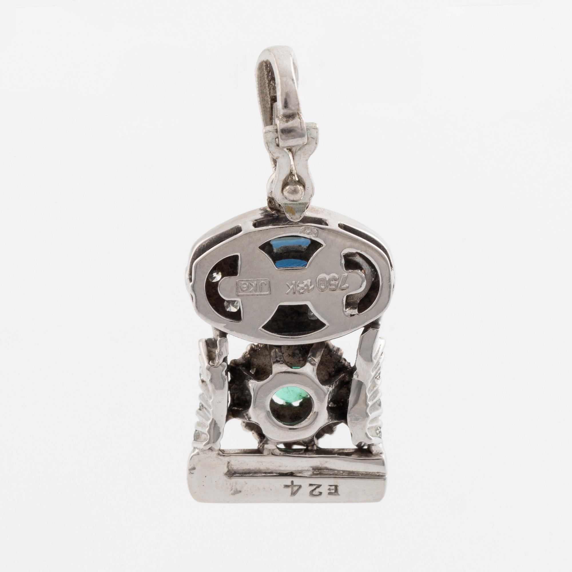 Hänge, 18K vitguld med safir, smaragd och diamanter.