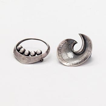 Erik Granit, broscher och manschettknappar, silver, trä, Helsingfors 1960-tal.