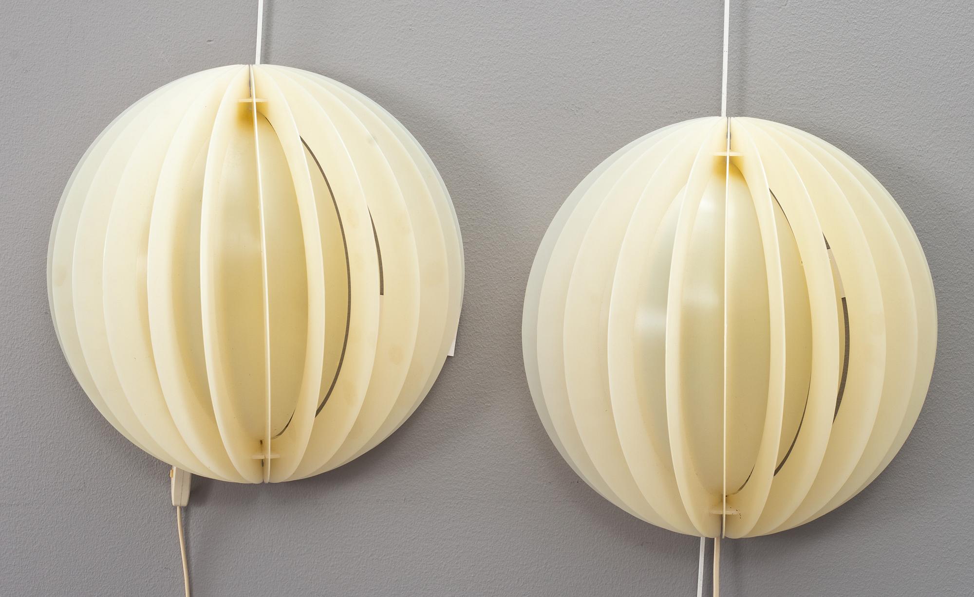 VÄGGLAMPOR, ett par, troligen Ikea, 1970-tal.