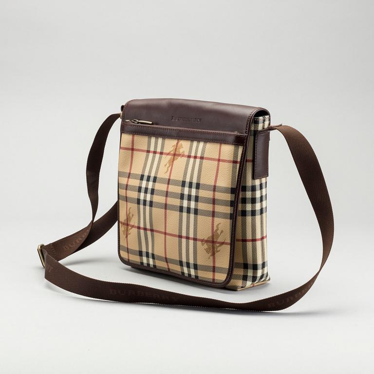 A BURBERRY CROSSBODY MESSENGER BAG.